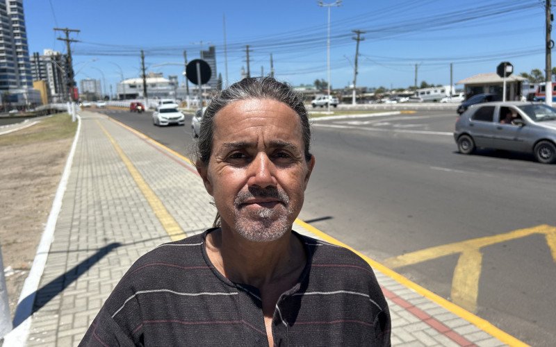 Morador de Imbé, o pedreiro Ivanio Moreira de Brum diz que o tema da nova ponte é antigo e cercado de frustração | abc+