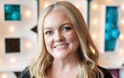 Colleen Hoover, autora do best-seller É Assim Que Acaba, revela diagnóstico de câncer
