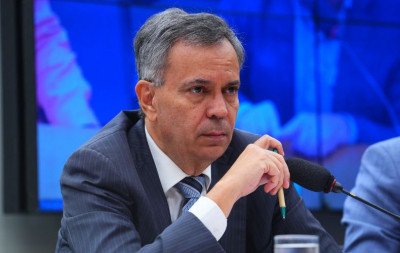 Deputado alvo da PF por suspeita de desvio de recursos públicos de emendas parlamentares