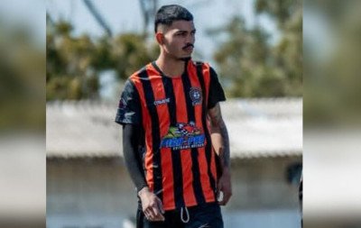 Lucas Baiano assina primeiro contrato profissional e vai defender o Sete de Junho