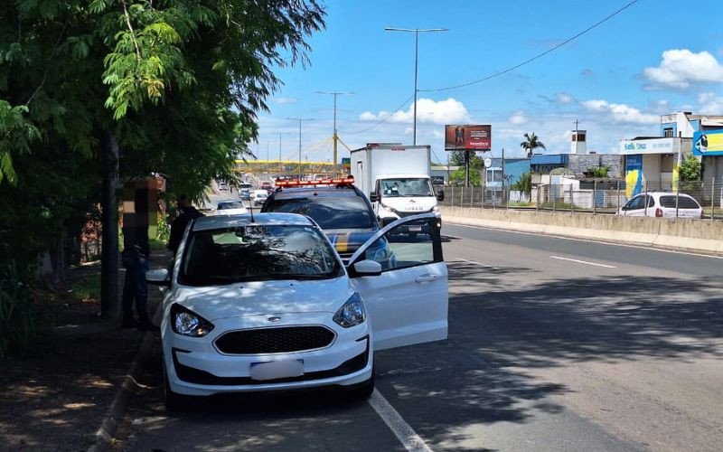 Perseguição termina em dois presos com carro roubado na BR-116 | abc+