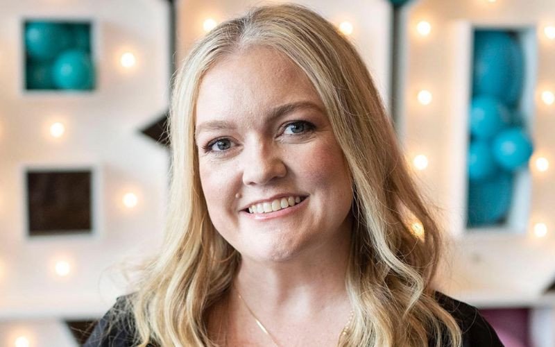Colleen Hoover | abc+
