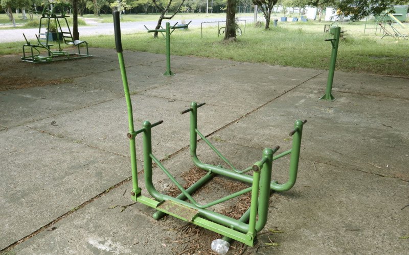 No Parque Eduardo Gomes, quantidade de equipamentos estragados é grande | abc+