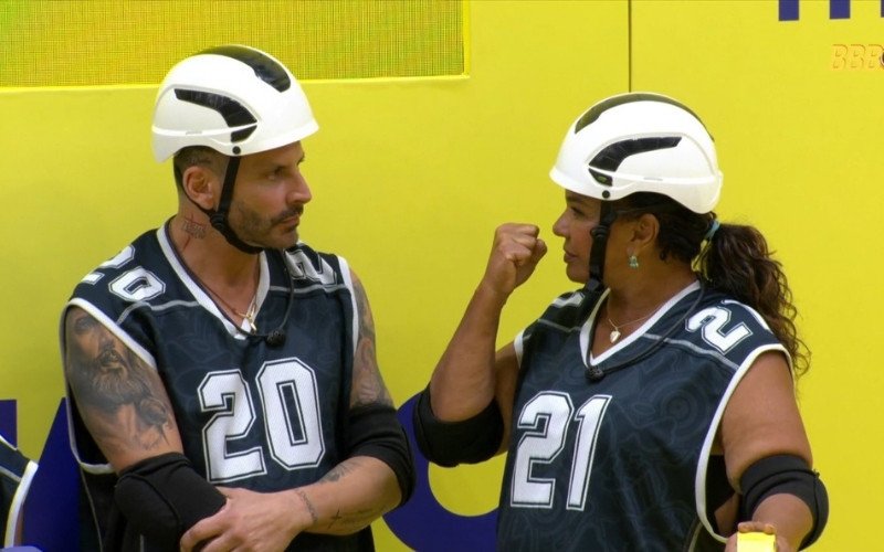 Solange Couto e Henri Castelli foram retirados da prova do líder por terem se machucado no BBB 26 | abc+