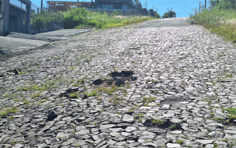 Moradores relatam inúmeros problemas em ruas do loteamento das Acácias no bairro Bela Vista