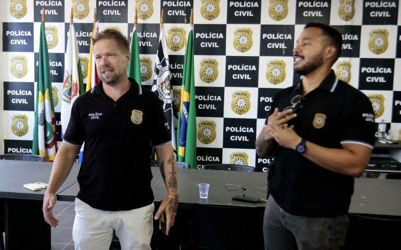 Os delegados Gustavo Bermudes e Ericson Mota esclareceram ação, durante coletiva, na tarde desta quinta-feira (15) | abc+