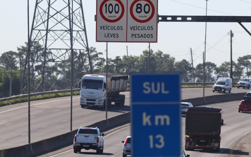 BR-448: Um dos pontos onde PRF solicita a instalação de radar fica no km 13, em Canoas, em uma reta antes do acesso a praia do Paquetá