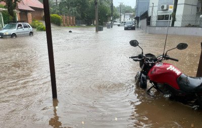 Novo Hamburgo teve 44 milímetros de chuva em apenas uma hora nesta sexta-feira