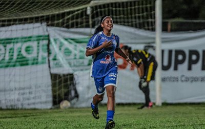Manuzinha brilha e marca os primeiros gols da história das Índias Capilé