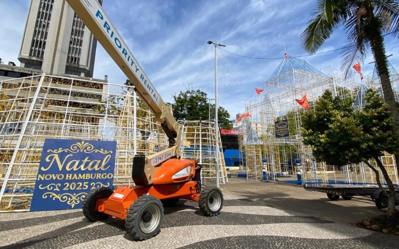 Remoção do Natal de Novo Hamburgo 2025 continua nesta sexta-feira (16)