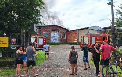 "Está sob controle", diz sócio de indústria que pegou fogo em Estância Velha