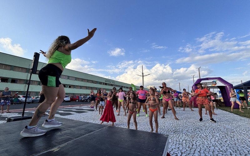 Aulão Sicredi de FitDance em Tramandaí