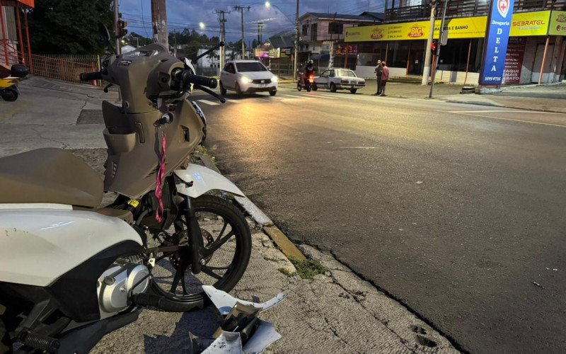 PM ficou ferido em acidente na Rua Bartolomeu de Gusmão, em Novo Hamburgo | abc+