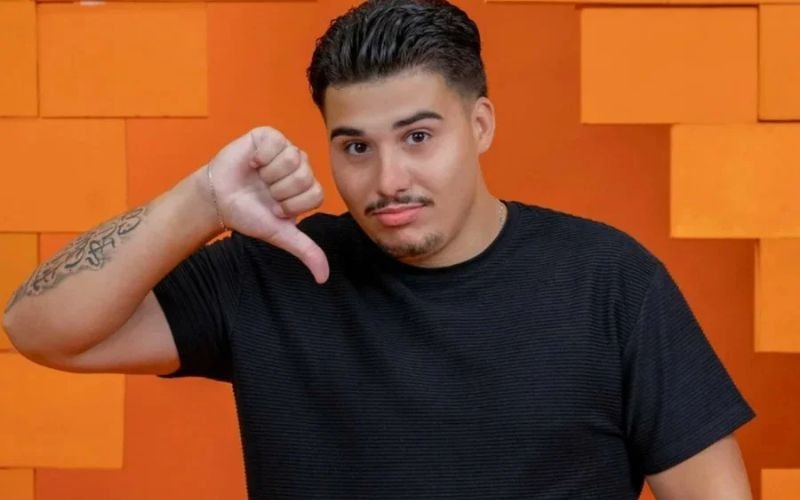 Ex-BBB deverá passar por novas avaliações psicológicas após briga em barbearia; entenda