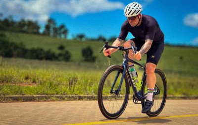 Leopoldense que já foi campeão mundial de downhill viajará de bicicleta para Aparecida