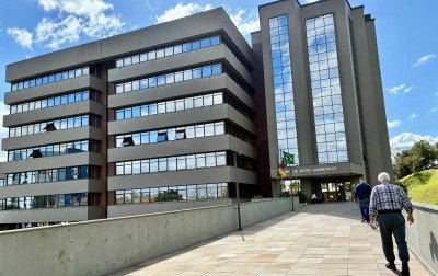 "Ele que me deu cinco tiros", diz acusado de balear vizinho por rixa política em Novo Hamburgo