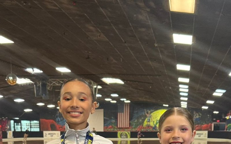 Antônia e Rafaela integram a Patinart, escola de patinação artística de Novo Hamburgo