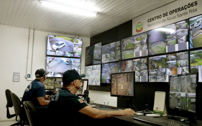 Central de monitoramento opera 24 horas com cada acesso a Nova Santa Rita vigiado por servidores | abc+