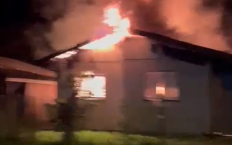 Incêndio atinge casa no bairro Rio Branco, em Rolante | abc+