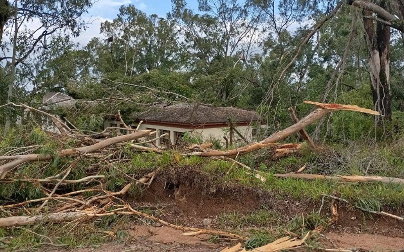 Tornado passa por Pinheiro Machado no domingo (18)