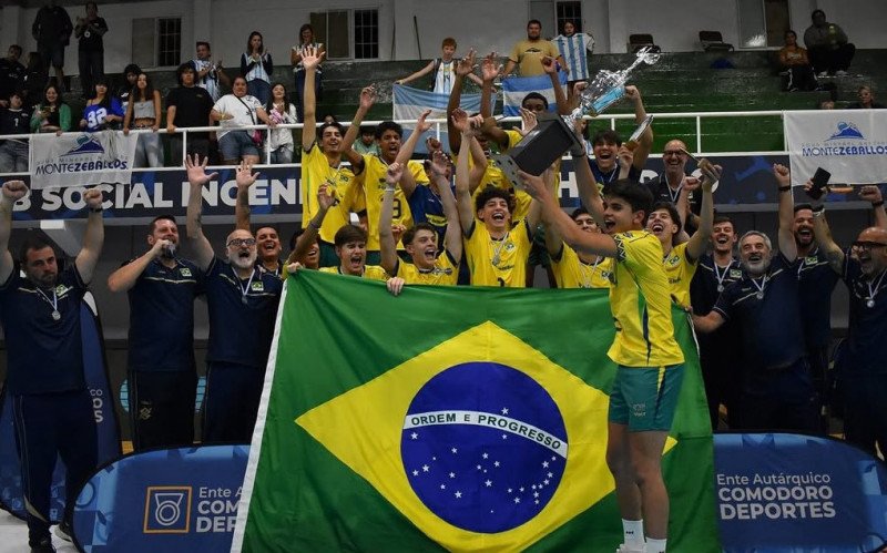 Seleção Brasileira celebra a conquista do Sul-americano na Argentina | abc+