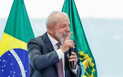 No RS, Lula destaca resultados na inflação, no desemprego e na renda ao fim do terceiro ano de mandato