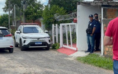 VÍDEO: "Corpo estava na casa há aproximadamente 24 horas", diz delegado sobre adolescente morta a facadas em Sapucaia do Sul