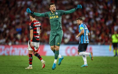 Grêmio anuncia pacotão de dispensas no elenco
