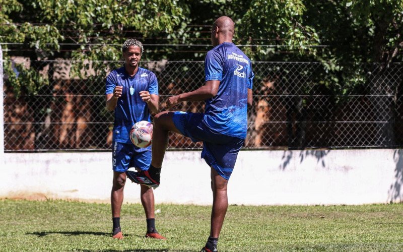 Novo Hamburgo treina para conquistar os primeiros três pontos na competição | abc+