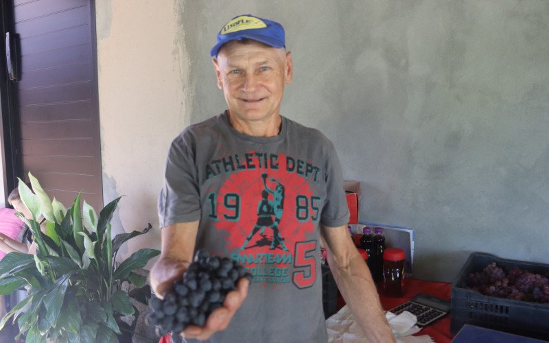 José Ricardo comenta sobre seu trabalho com o cultivo de uvas em Igrejinha