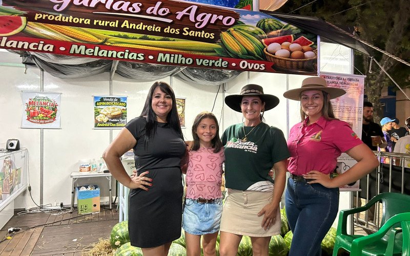 Andréia dos Santos (segunda da esquerda para direita) contou com ajuda e incentivo de Rosana Enderle, Antônia Hartz e Bruna Panick | abc+