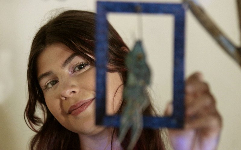 A jovem Alice Rossoni ganhou destaque com exposição de sua obra na Casa de Artes Villa Mimosa, em Canoas | abc+