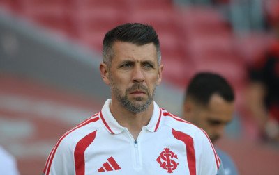 Pezzolano aprova titulares do Inter e indica base definida para o Gre-Nal 449