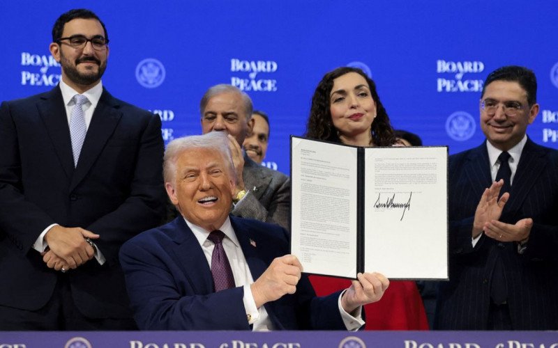 Trump lança em Davos Conselho de Paz criado por ele | abc+