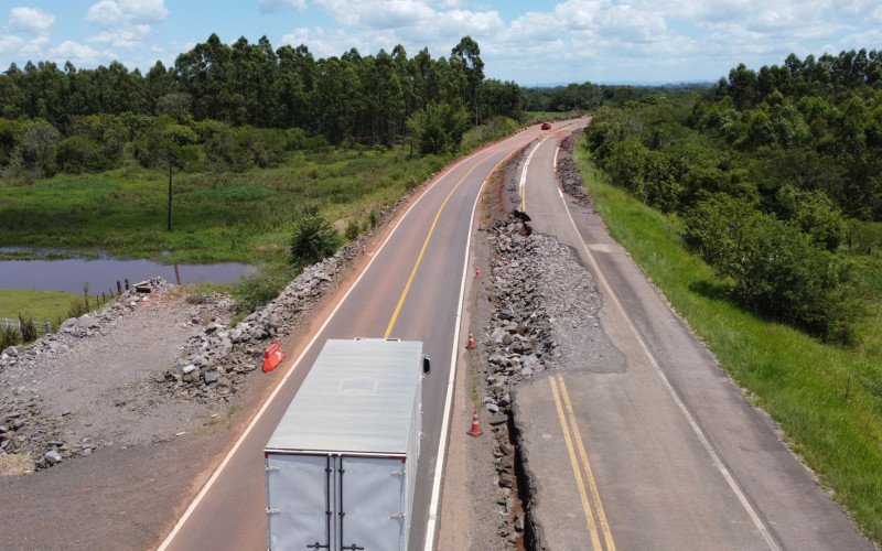 Trecho que ainda precisa de obras na RSC-287 | abc+