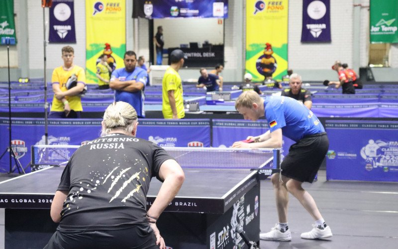 Disputa entre atleta russo Vladislav Kutsenko e alemão Alexander Flemming | abc+
