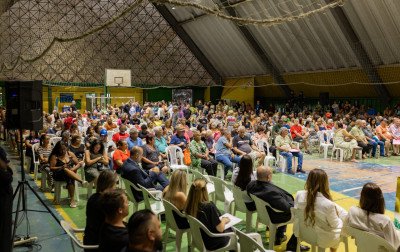 Mutuários da extinta Cohab recebem escrituras em Canoas