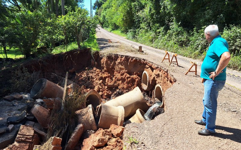 Prefeitura deve fazer contratação emergencial para solucionar problema na Rua Astrogildo Nogueira do Amaral | abc+