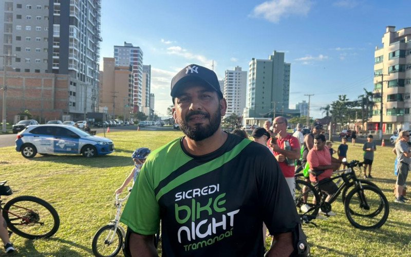 2° Sicredi Bike Night: Pôr do sol e esporte movimentam a orla de Tramandaí
