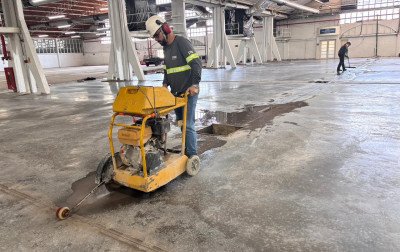 VÍDEO: Veja como estão e quando serão concluídas as obras do novo piso da Fenac