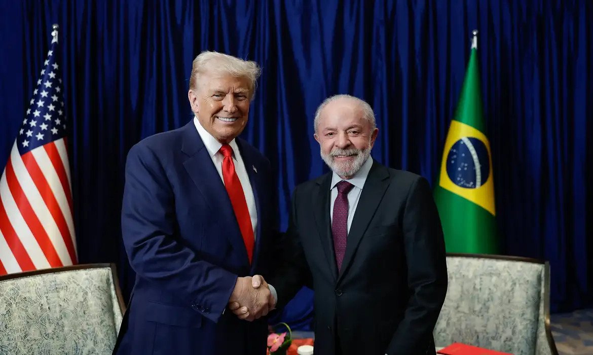 De terras raras a PIX: O que está em jogo no encontro entre Lula e Trump hoje na Casa Branca