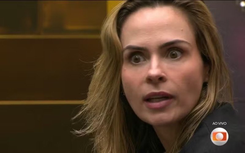 Ana Paula Renault discutiu com Sarah durante formação de paredão, no domingo (25) | abc+