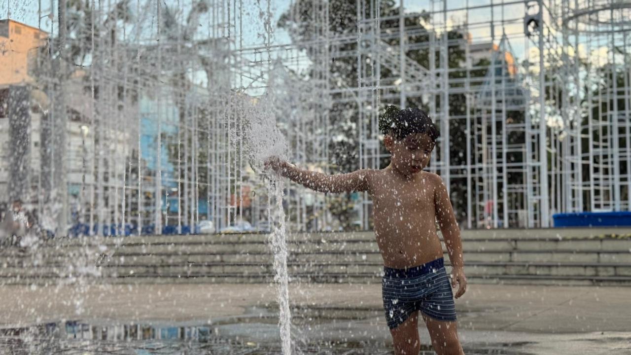 Com termômetro de rua marcando 39°C na região, vale tudo para driblar o calor