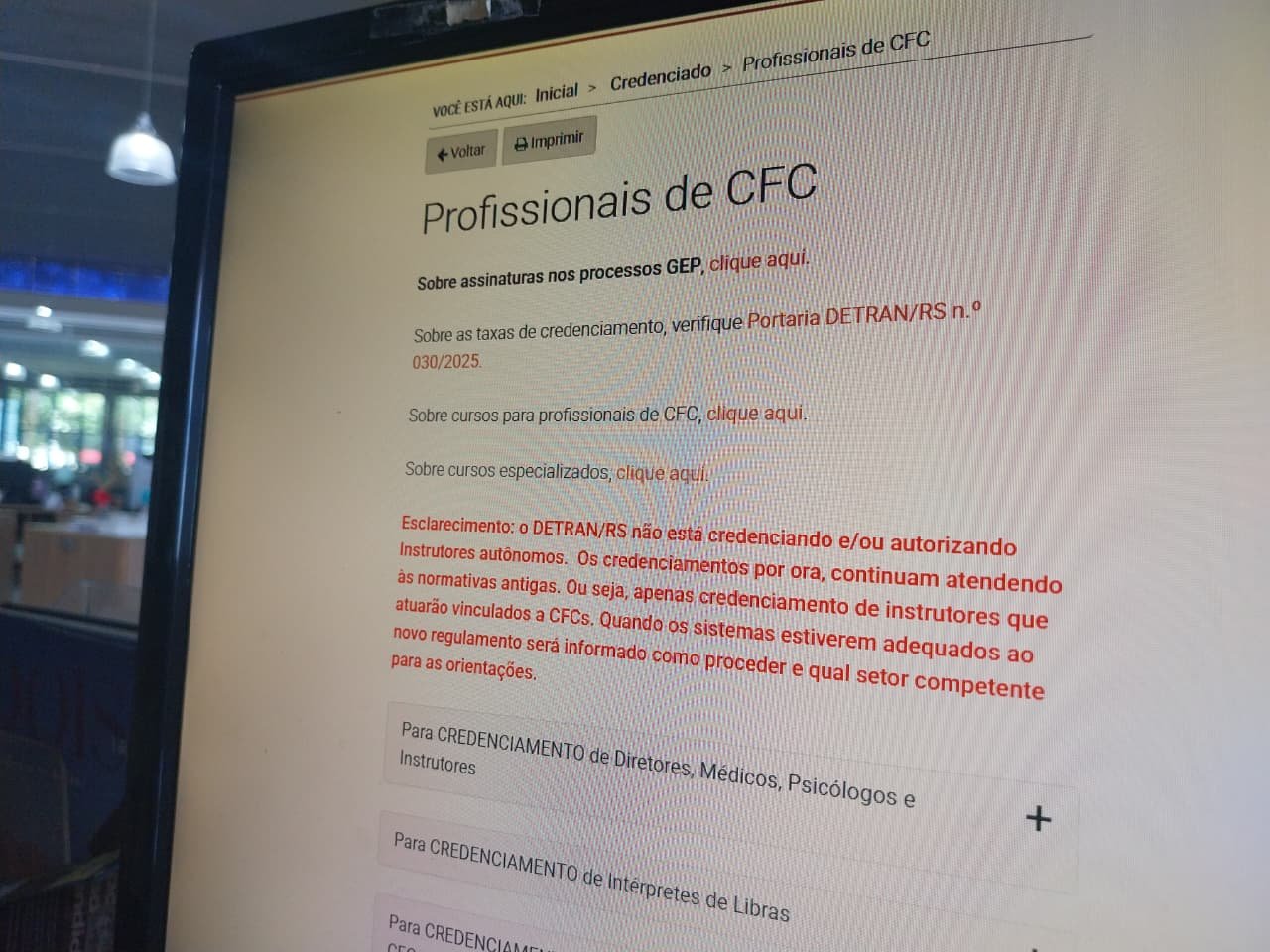 Novas regras da CNH: Entenda por que aulas particulares ainda não começaram no RS