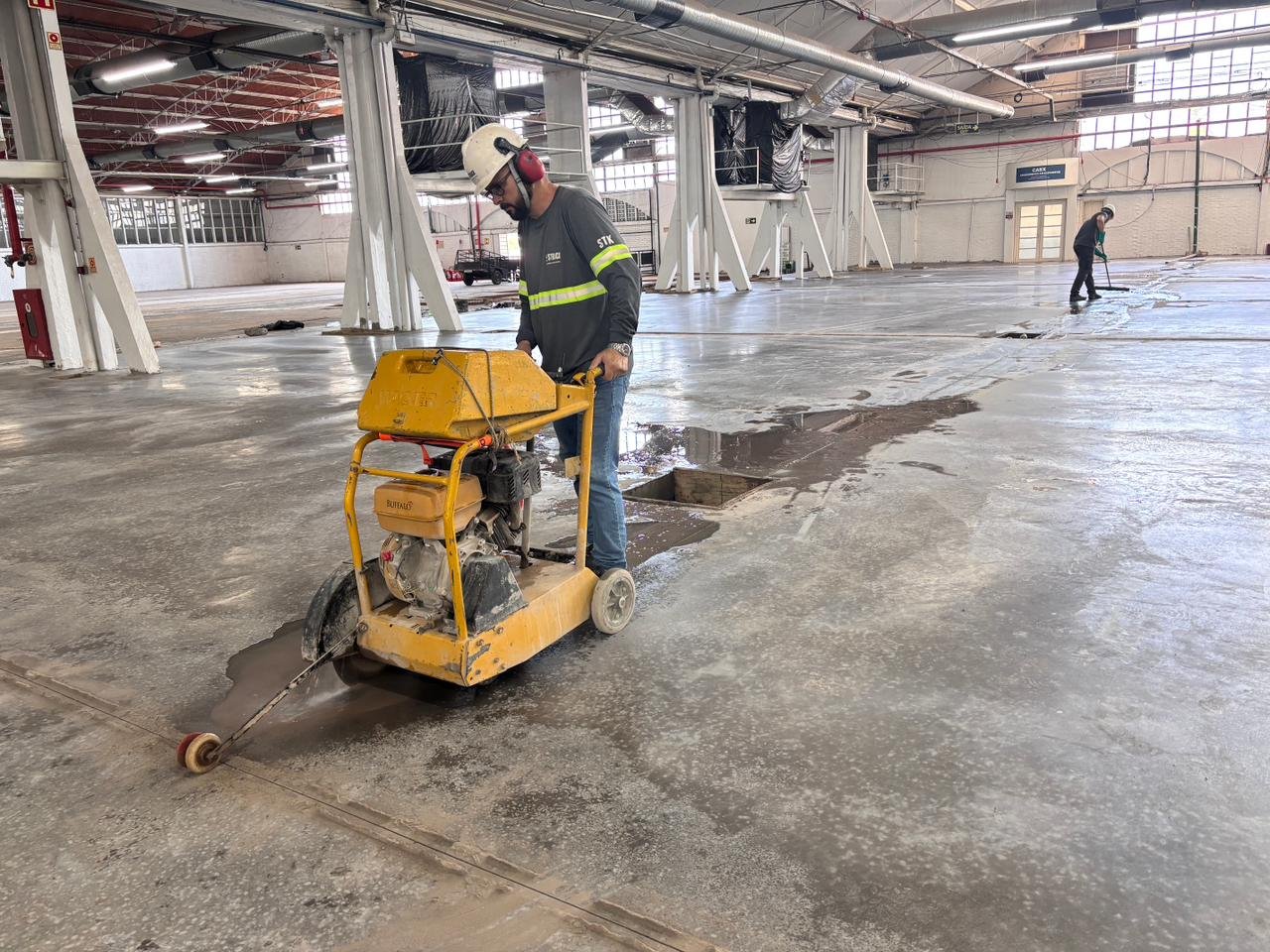 V&Iacute;DEO: Veja como est&atilde;o e quando ser&atilde;o conclu&iacute;das as obras do novo piso da Fenac
