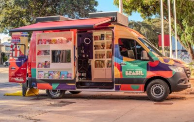 Nova Santa Rita assina parceria e ganha van cultural itinerante