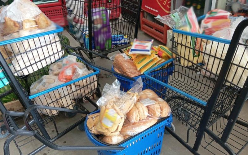 300 quilos de alimentos impróprios para foram apreendidos em São Lourenço do Sul | abc+