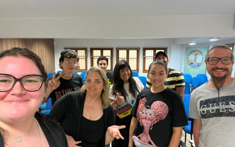Equipe do projeto Like.si, que trabalhará o enfrentamento ao bullying