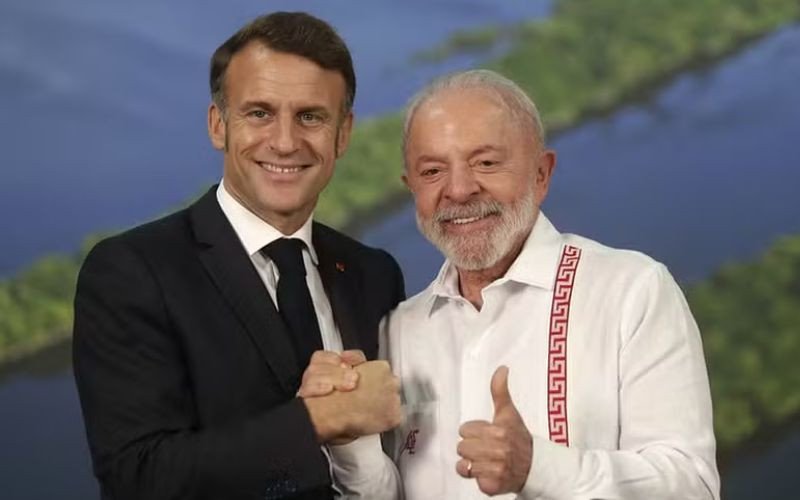 Lula diz a Macron em telefonema que acordo Mercosul-UE é positivo para os 2 blocos | abc+