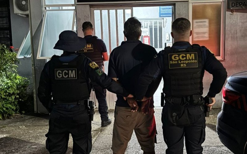 Homem foi preso em flagrante por violência doméstica na madrugada do último sábado (24), em São Leopoldo